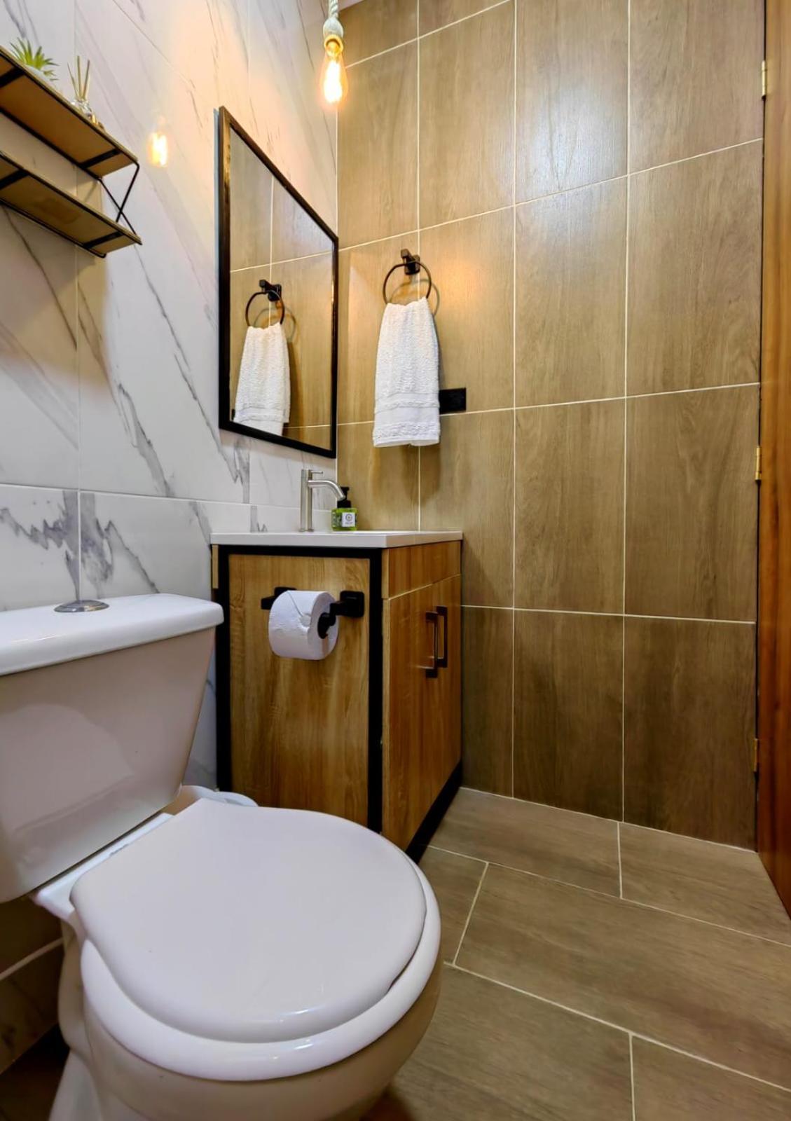 Homestay Calida Privada A 20 Mt Del Parque *