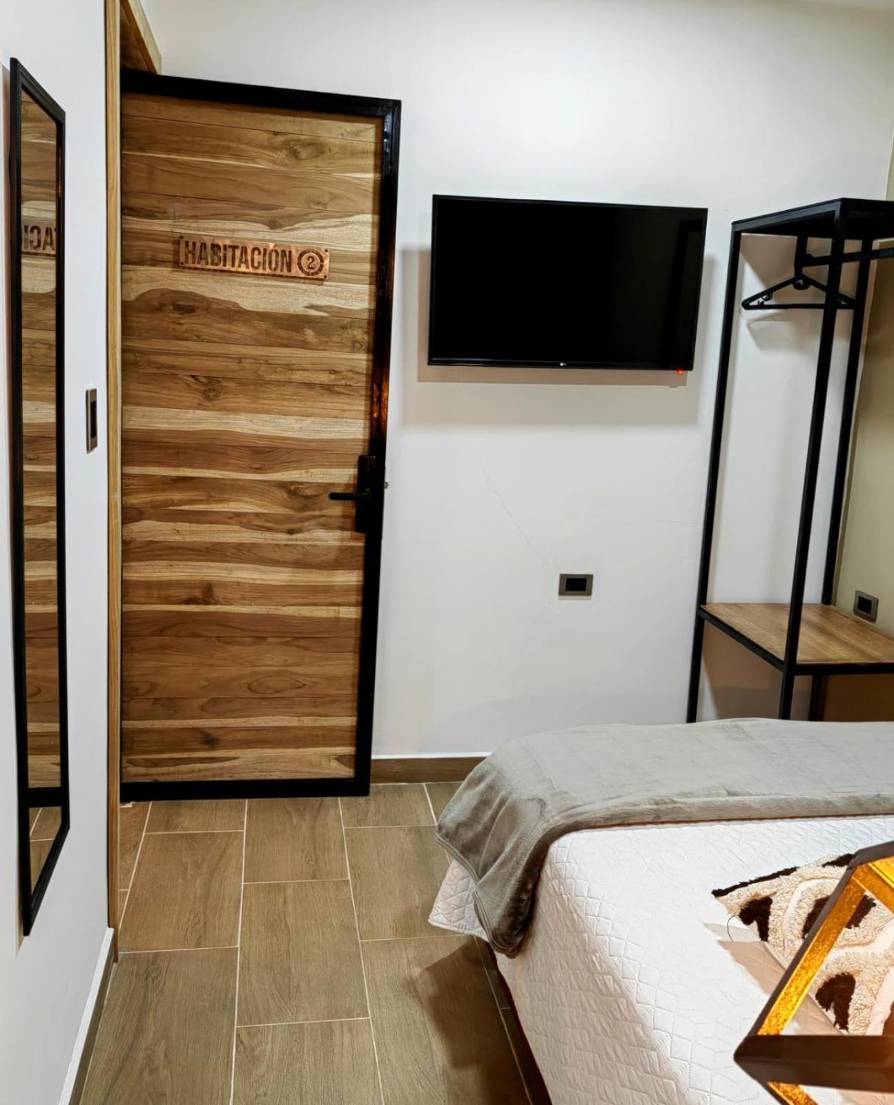 Habitación en casa particular Calida Privada A 20 Mt Del Parque